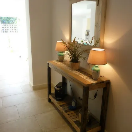 Breeze Boutique Guest Rooms, Marbella Frühstückspension 4*