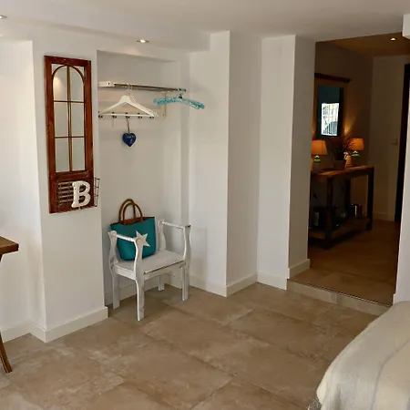Breeze Boutique Guest Rooms, Marbella Frühstückspension 4*