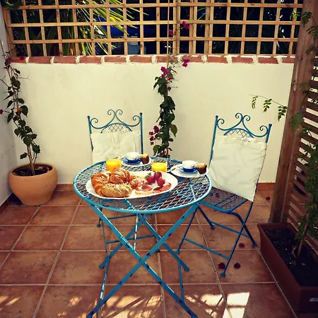 Breeze Boutique Guest Rooms, Marbella Frühstückspension